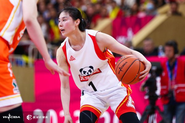 中国股票配资网 G5单外援夺冠！媒体人：四川女篮不再只是土豪队 是能打硬仗铁军